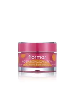 Helps alleviate the skin's most significant problems thanks to the pomegranate extract in its formula.
Specially designed for dry skin, the cream helps maintain the skin's moisture balance for long periods when used regularly.
It relieves and softens the skin with its lightweight texture. It offers fresh and pleasant-smelling skin day long thanks to its fragrance containing pomegranate extract.
Flormar Moisturizing Day Cream Normal & Dry Skin has a formula that is suitable for mature skin, as well.
The cream's intense moisturizing and softening properties help your skin to appear firmer and fuller.
Flormar Moisturizing Day Cream Normal & Dry Skin can be applied on a daily basis to skin that has been cleaned and wiped with tonic.
By doing so, you can both maintain your skin's moisture balance day long and easily achieve a radiant appearance!
Weight: 50 ml