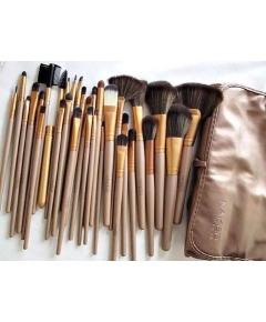 Naked3 Professional Makeup Brush Set - 32 Pcs